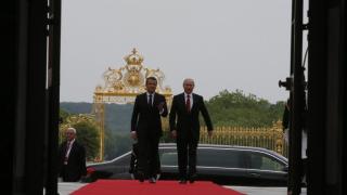 Путин и Макрон проведоха горещ разговор по телефона