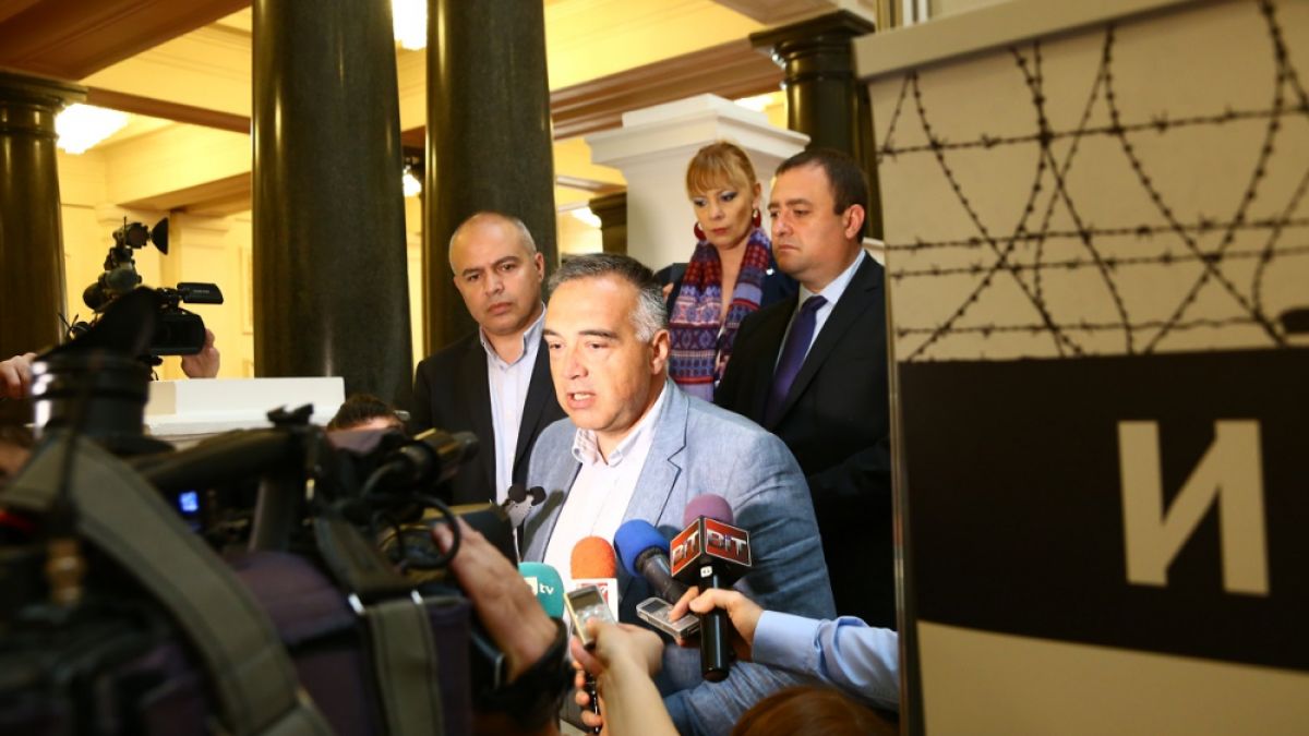 Антон Кутев се оправдава учуден, след като взриви обществеността със скандално изказване