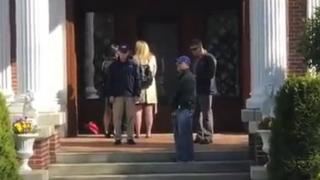 Властите в САЩ обясниха какво следва след разбитата вратата на резиденцията на руския консул в Сиатъл