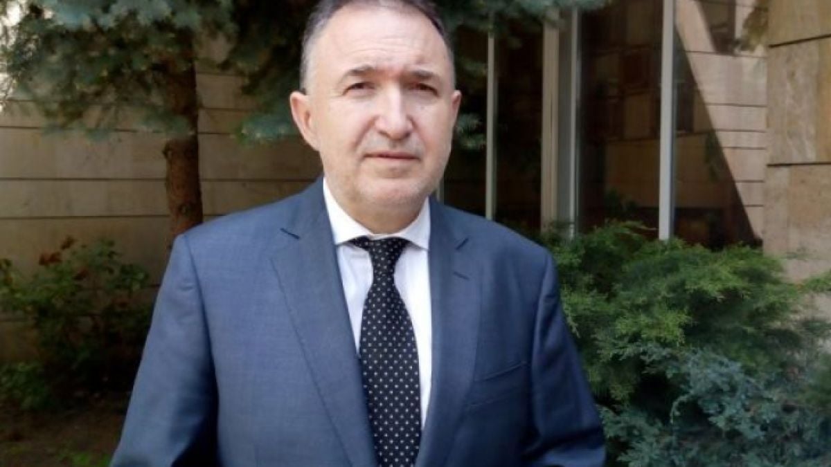Зам.-председателят на СДС Емил Кабаиванов пред „ШОУ“: Лукарски си направи срамни бакалски сметки, но...
