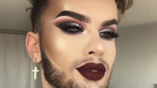 Прекалено красив, за да е истински: перфектно гримиран канадец покори мрежата (СНИМКИ)