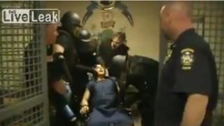 Шокиращо гнусни и извратени разкрития за занданите на Асад! Над 7 хиляди жени са подлагани на нечувано ужасни неща в "Пъклената дупка"