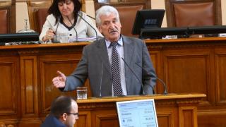 Велчев: Къде беше Радев, когато разграбваха армията? 