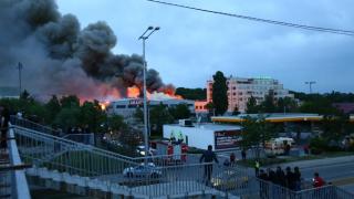 Паника в половин София заради огнения ад в "Красна поляна"! (ЗРЕЛИЩНИ СНИМКИ/ВИДЕО)