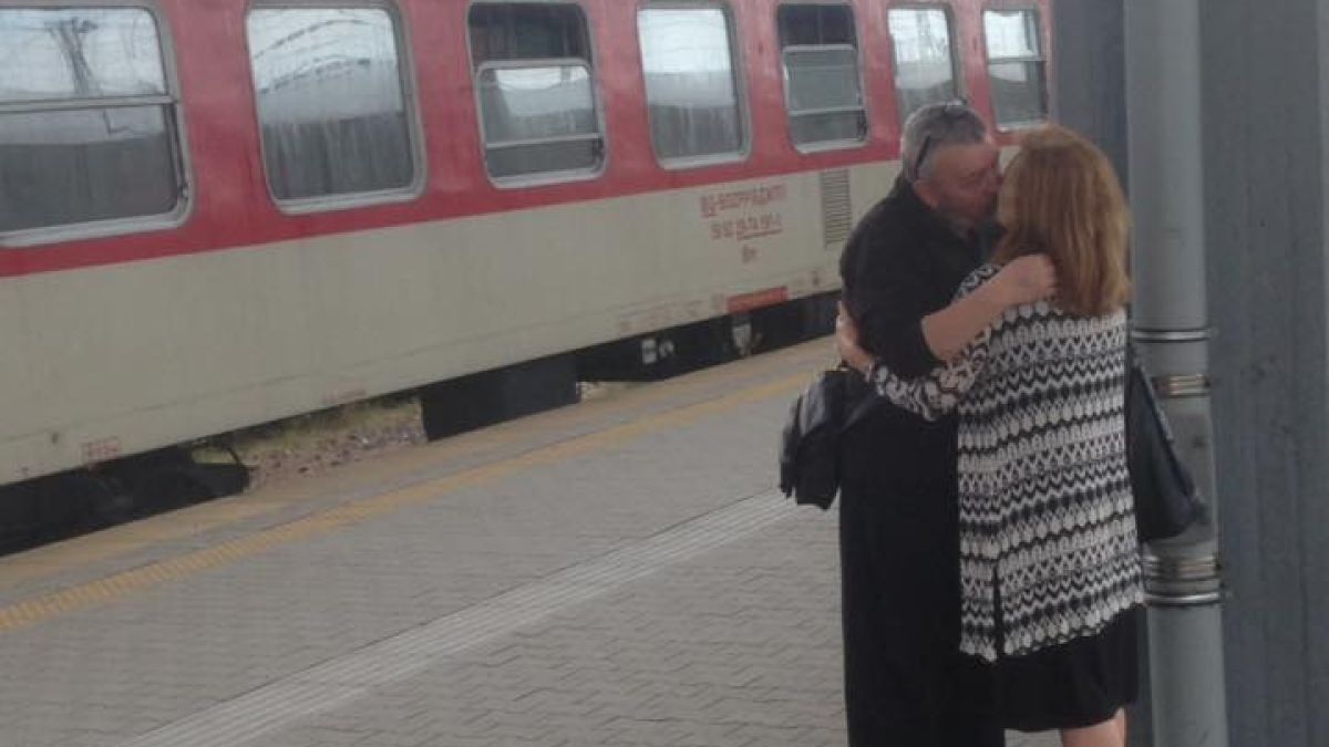 СНИМКА, направена на столичната Централна гара, разтопи мрежата и се превърна в истински вирус