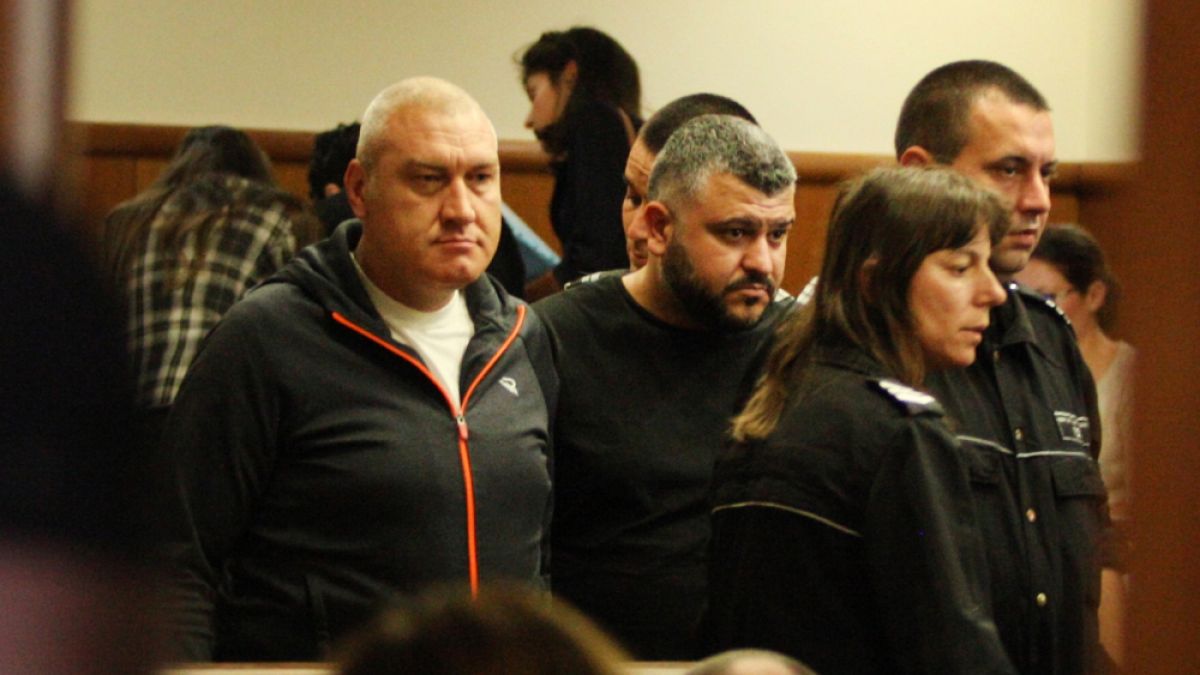 Проститутките на кмета сутеньор Цвятко Балабуров направиха разкрития, от които ще ви настръхнат косите! 
