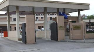 Драма в съда: Обвинен служител на ДАИ припадна, докато магистратите се произнасят за съдбата му!