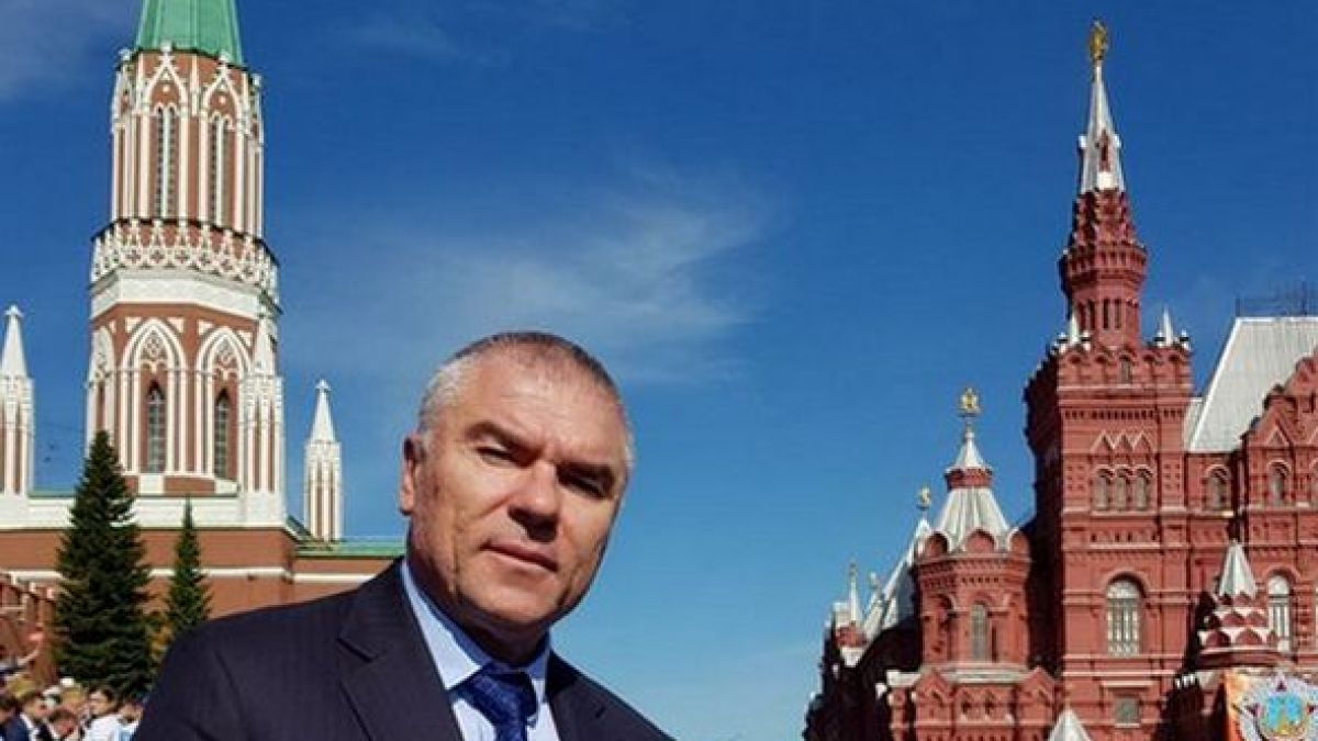 Докато родните политици отбелязват Деня на Европа, Марешки цъфна на... (СНИМКА)