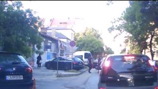 Двама шофьори сътвориха такава простащина във Варна, че дълго ще се говори за тях 