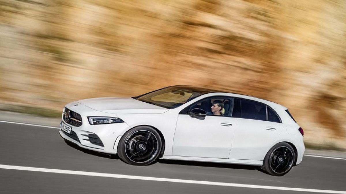 И таз добра: Новият Mercedes-Benz A-Class ще бъде с двигател от... Dacia