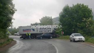 Първи СНИМКИ от жестокото меле край Български извор