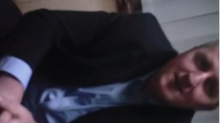 Скандално ВИДЕО: Политик към жена: "Ще ми пуснеш и ще те уредя на работа!"