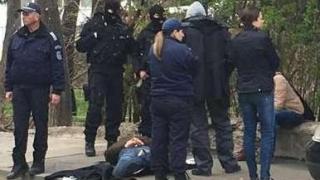Спецакция в Бургас, натръшкаха съмнителни мутри