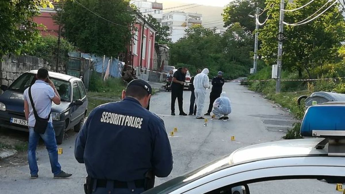 Брутално убийство разтърси Шумен! Тумба роми нападна мъж, а после... (СНИМКИ)