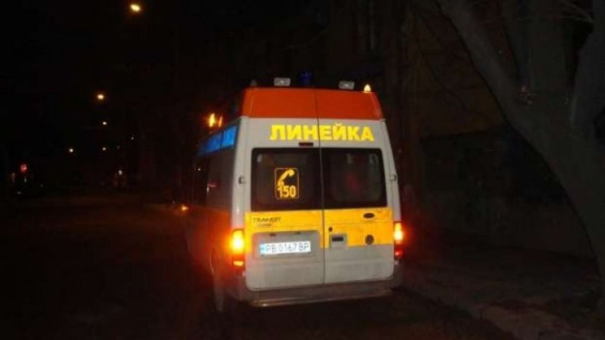 Премазаха човек на пътя за Пещера, движението е отбито