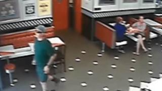 Вижте как арестант прави секс във фаст фууд ресторант всеки път, когато се връща от съда (СНИМКИ/ВИДЕО)