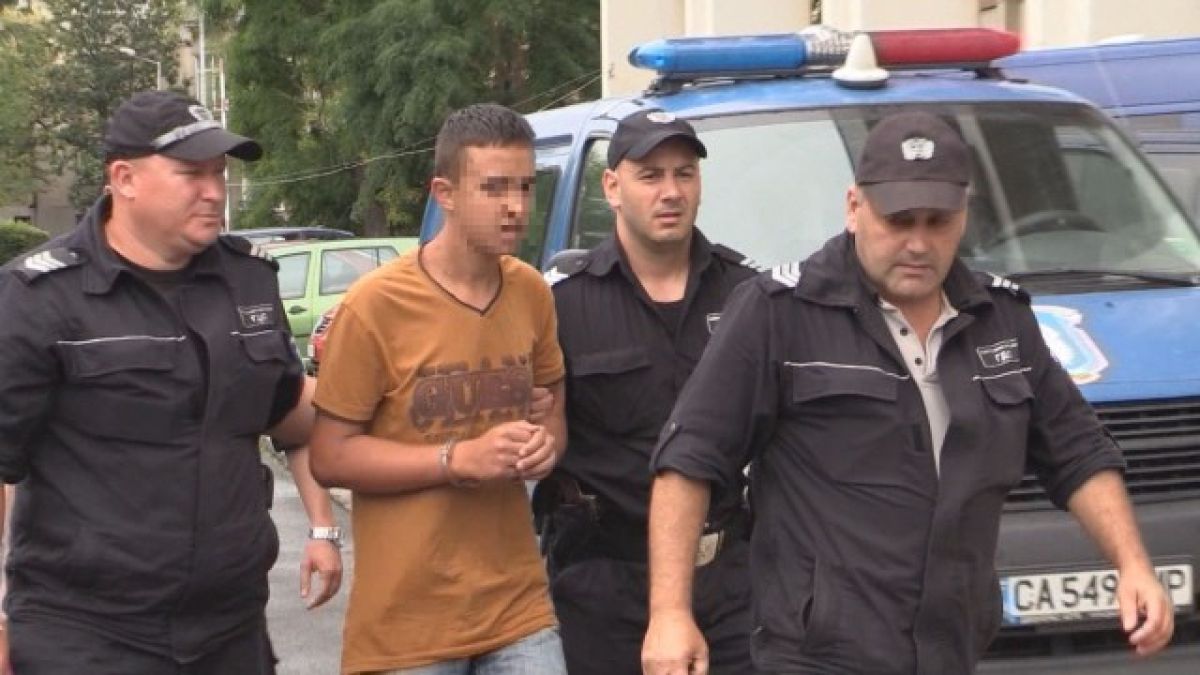 Осмокласникът Иван отрича да е убил 11-годишната Никол в асансьора