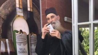 Скандални разкрития: Мастурбиращият поп от градския транспорт - авер на страховити фигури от ъндърграунда!