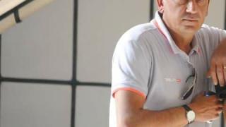 Христо Ангелов кацна в Лутън в събота, а от тогава ни вест, ни кост от него, мистерията е пълна! (СНИМКИ)