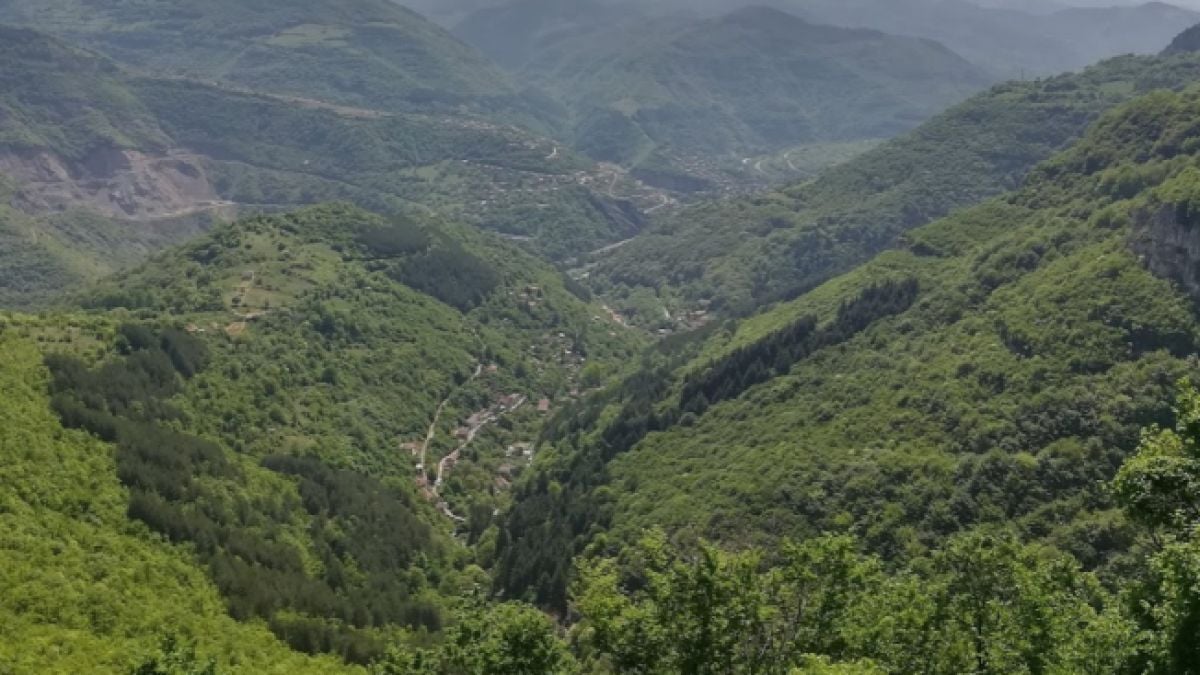 Красота, която калява и впечатлява само на 50 километра от София (СНИМКИ)  