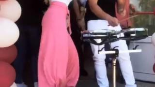 Първо в БЛИЦ! Тита върти гюбеци в силистренско училище, до нея е Сашо Сводника и... (СНИМКИ)