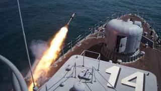В Черно море става напечено! Българските ВМС водят битка със самолети, кораби и подводници