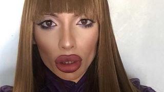 Филип-Анджелина се похвали с нови цици (СНИМКИ 18+)