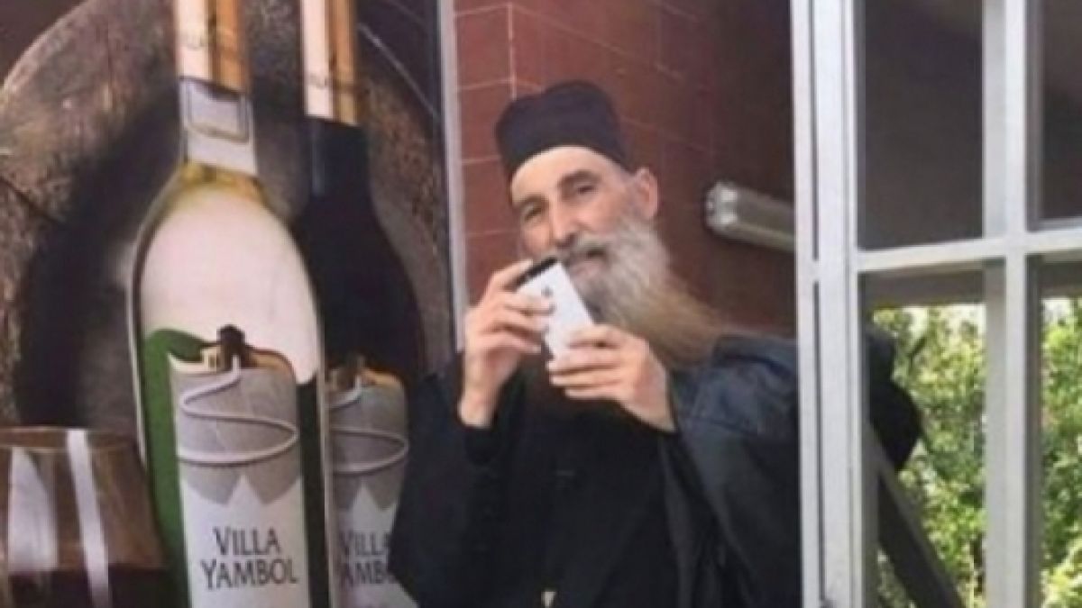 Съселяните на перверзния поп Никодим повдигнаха завесата около драматичното му минало 