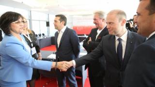 Корнелия Нинова ще постави въпроса за "Пакета за мобилност" пред левите правителствени лидери от Европа
