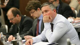 Туск и Радев с червен картон за пропагандната акция на олигархията