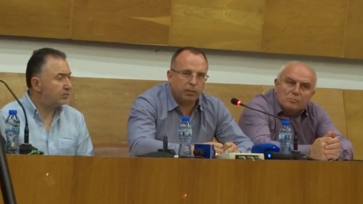 Заради протеста: Пишат Закон за розите, подпомагат спешно производители (ВИДЕО)