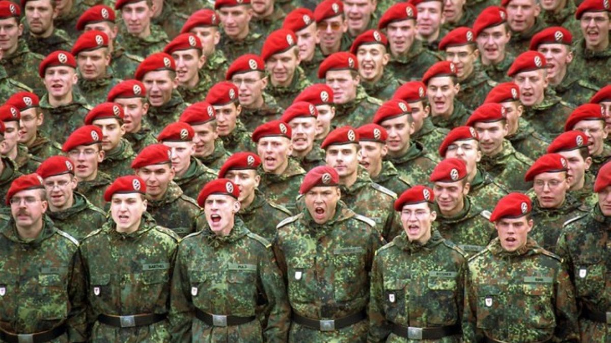 Junge Welt: Набирането на резервисти в Германия напомня подготовката на нова операция „Барбароса”