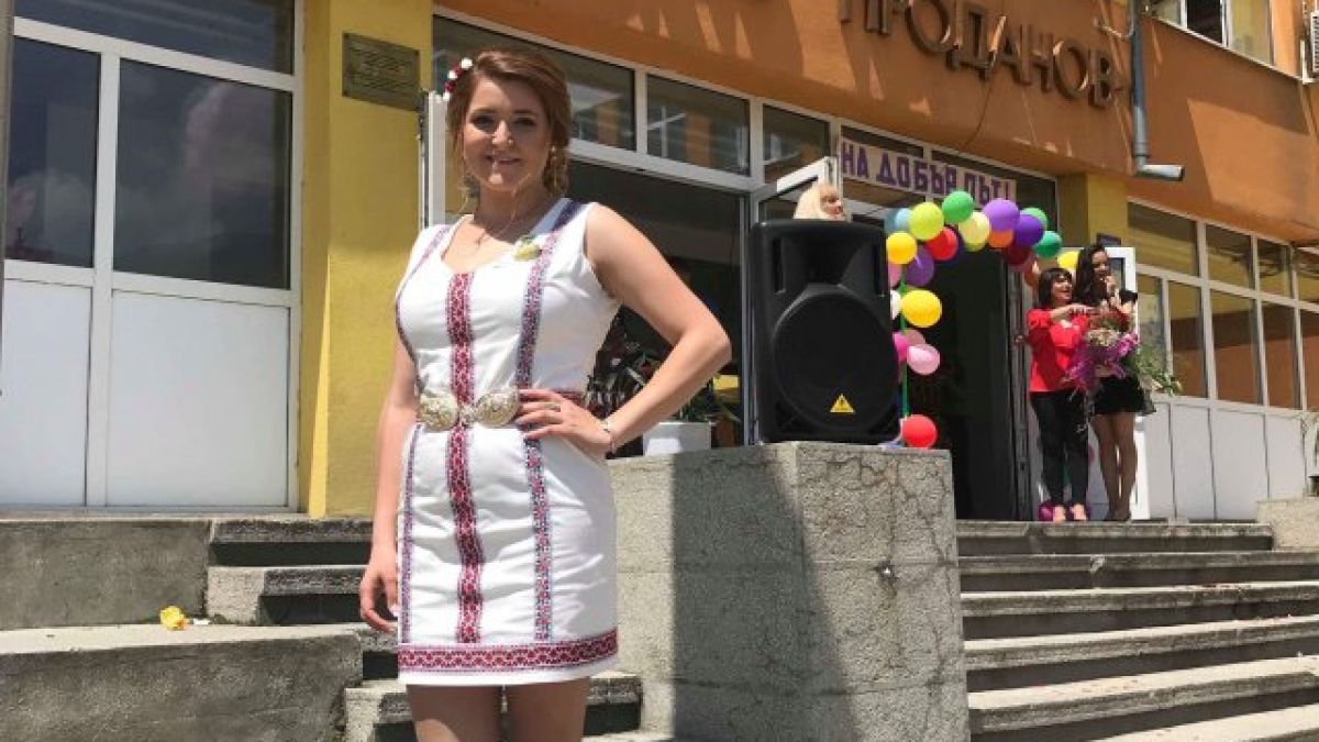 Танцьорката Ива си избра ето тази носия за абитуриентската вечер, ще идва на бала с музикант и каба гайда (СНИМКИ)