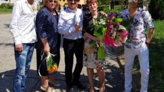 Милко Калайджиев с близнаци абитуриенти, стяга тежко тържество 