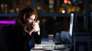 Никога не работете през нощта, ако искате да...