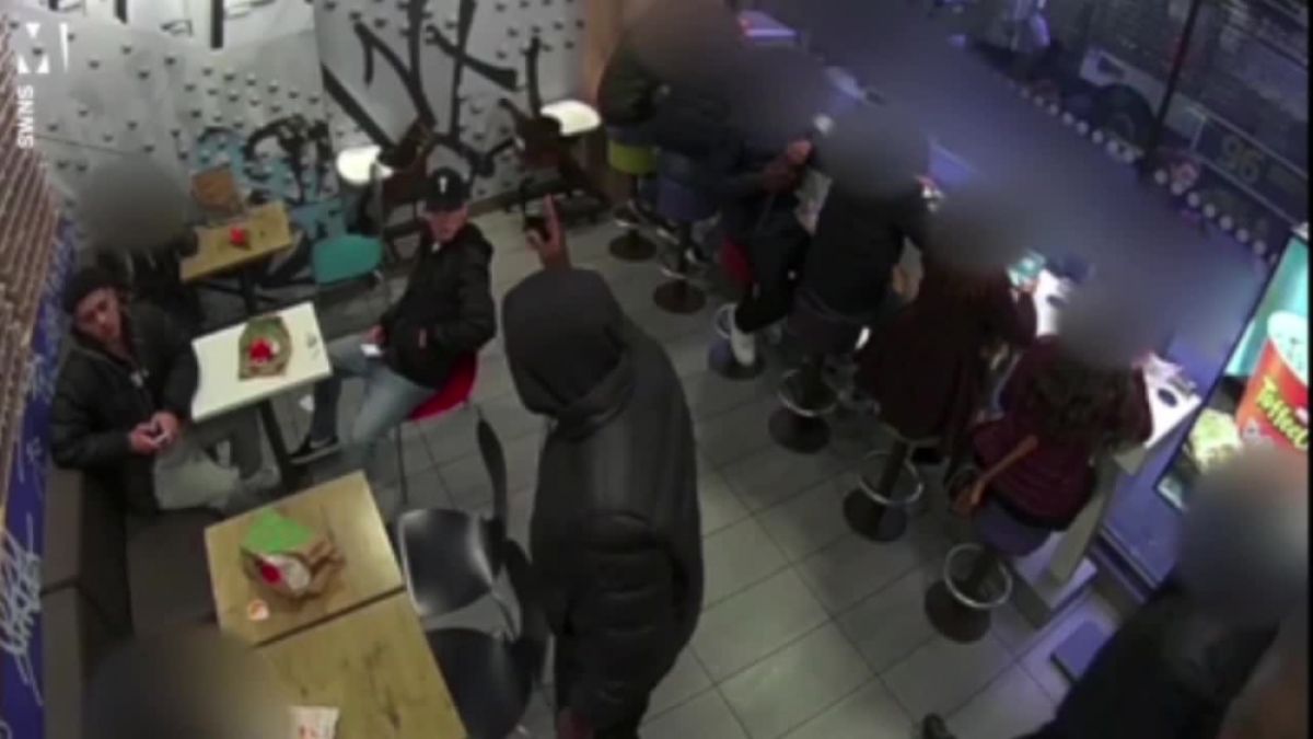 Бандити убиха жестоко тийнейджър и след това го отпразнуваха в "Макдоналдс" (ВИДЕО)
