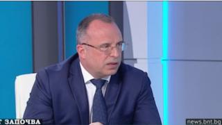 Земеделският министър обясни каква ще е помощта за розопроизводителите след протестите