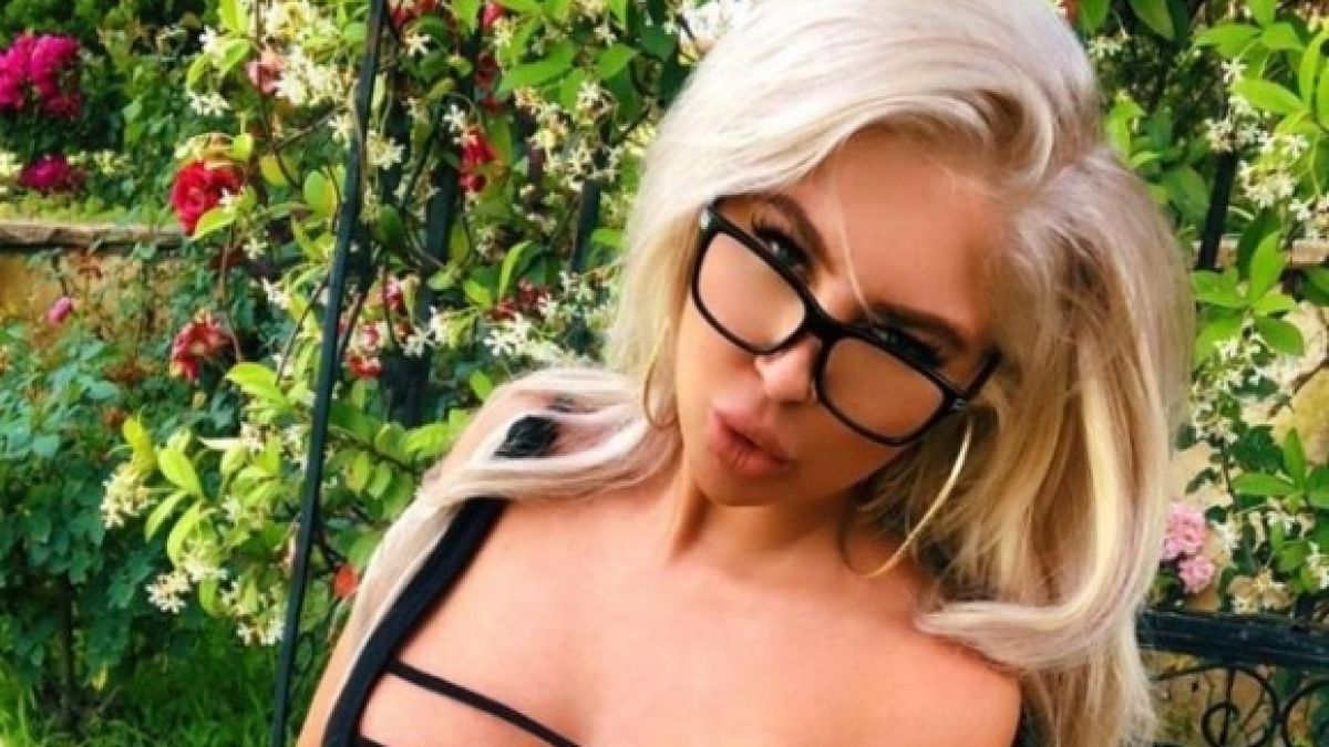 Позабравената Андреа се върна ударно в играта с тези скандални СНИМКИ (18+) на най-милото си 