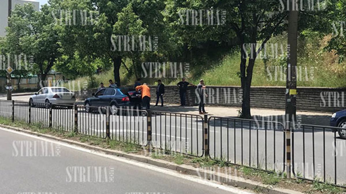 Спецченгета щурмуваха къщата на собственик на пункт за регистрация на автомобили в Благоевград