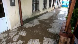 За минути този следобед за жителите на Доспат стана страшно! (СНИМКИ)