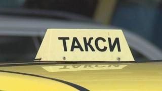 На варненка ѝ прилоша в такси, а шофьорът направи нещо, което ще ви остави без думи!
