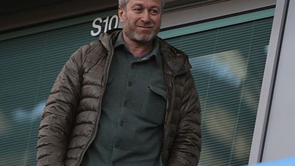 Роман Абрамович замина за Израел, купи баровски имот и кандидатства за гражданство 
