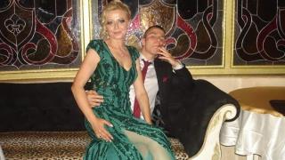 Родители беснеят: Тази бургаска даскалица се държи като Моника Люински, на това ли учат децата? (СНИМКИ)