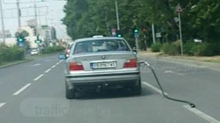 Да скъсаш... маркуча! Пловдивчанин стана за смях, след като направи това на бензиностанция (СНИМКА/ВИДЕО)