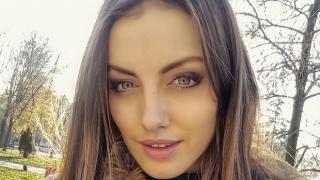 Мис България 2015 си купи секс квартира в София! Ето с кого се заселва в столицата