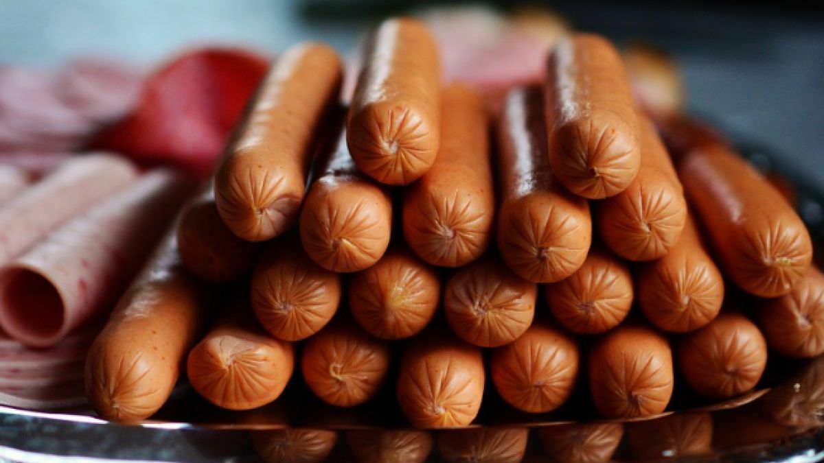 От Асоциацията на месопреработвателите разкриха има ли продукти с 1% месо