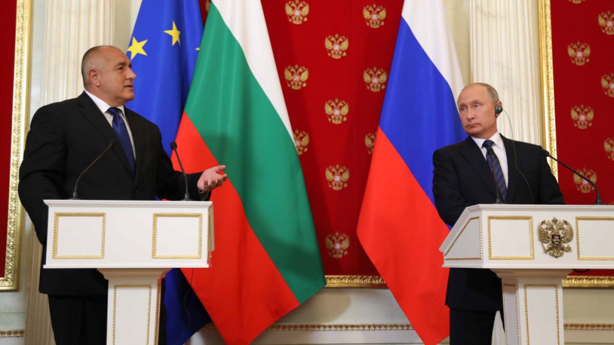 Бойко Борисов се прибра изненадващо от Русия