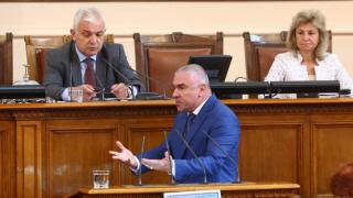 Марешки пак се разпени и нападна Каракачанов 