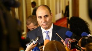Цветанов оправда Симеонов за "кресливите жени" заради...