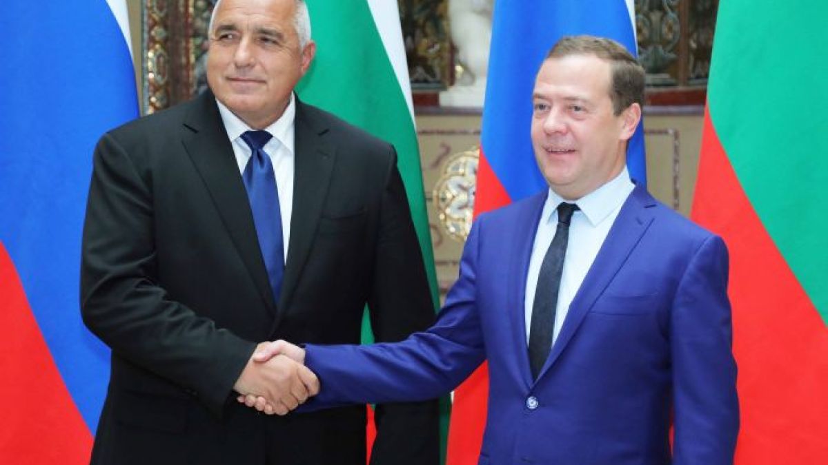 Борисов и Медведев се готвят за...